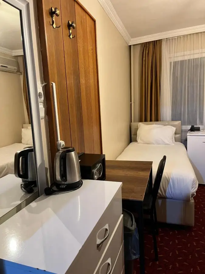 Paris Hotel