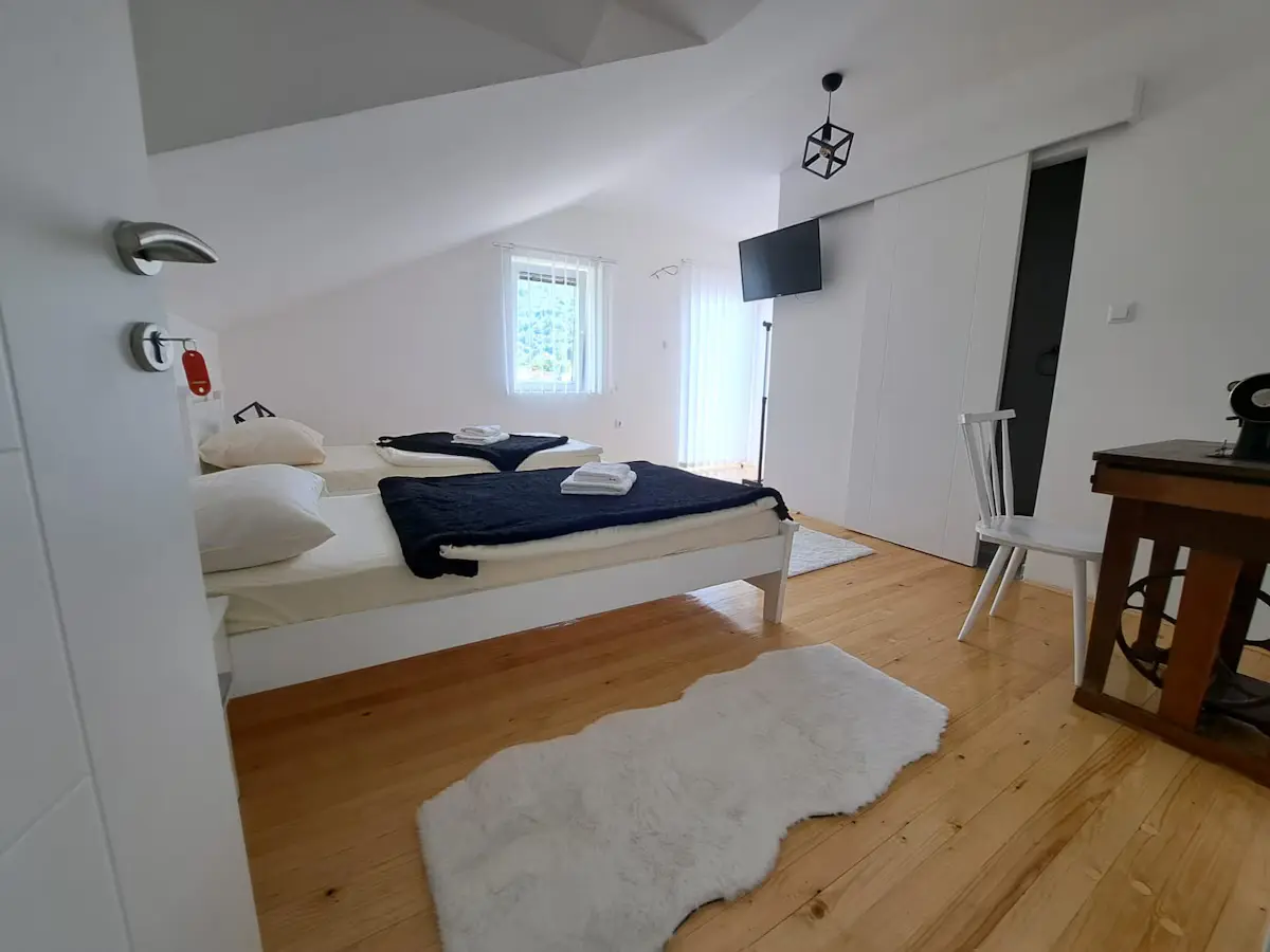 Sobe Zizi: Double Room with Garden View & Balcony