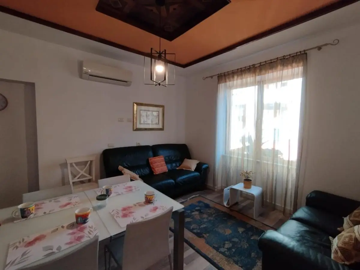 Art Gallery Apartments Tirana 1