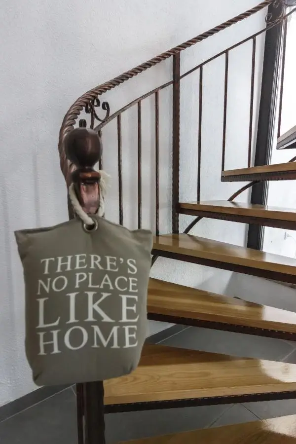 R&J's Home