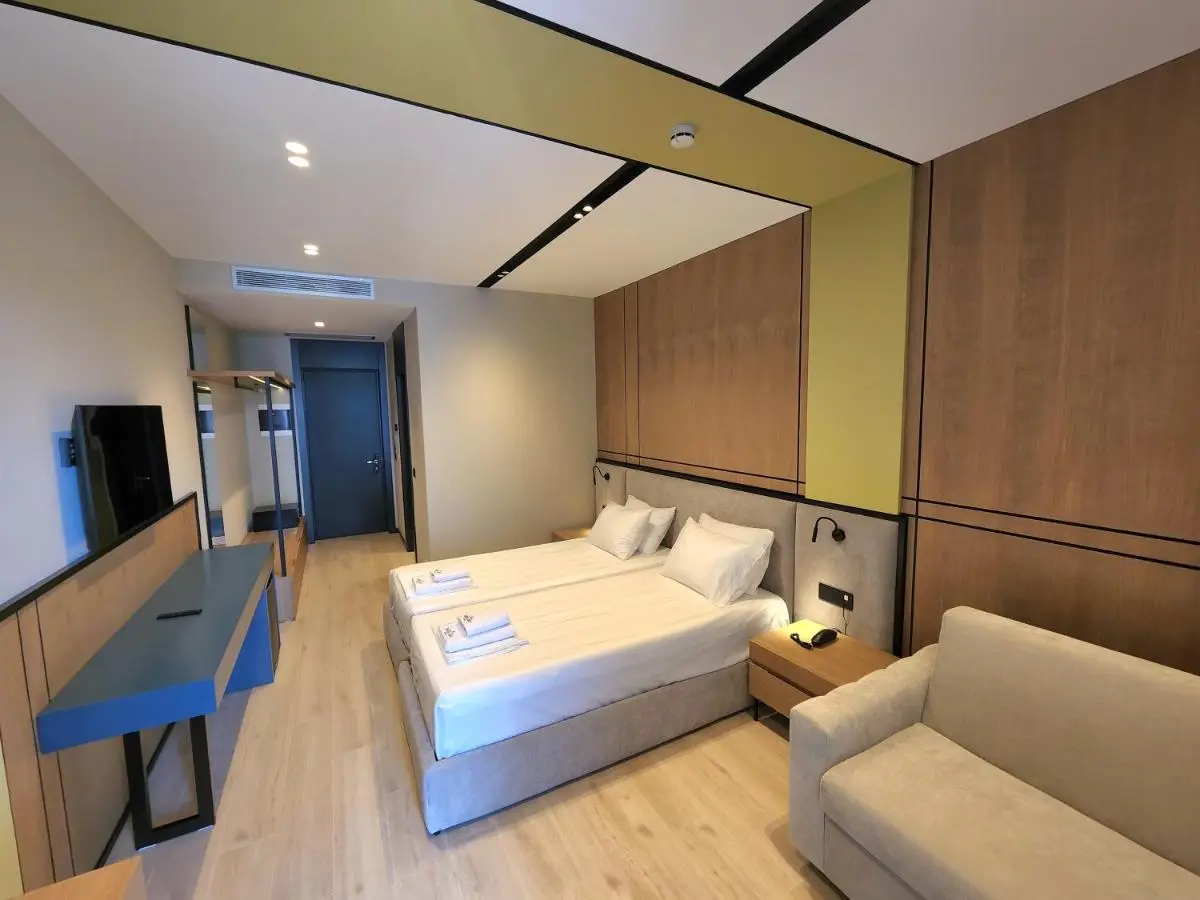 Green Light Hotel