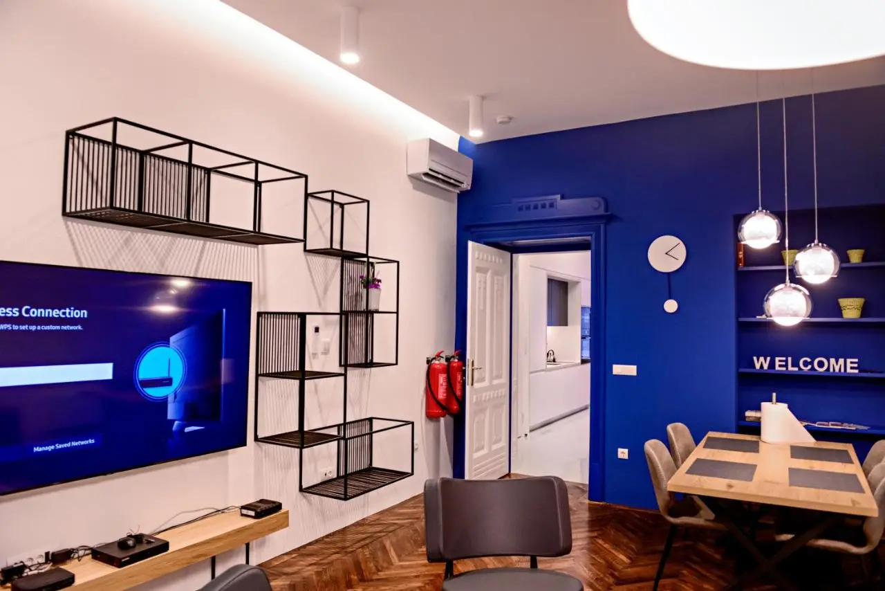 Modern & Comfortable Apartment in the City Center