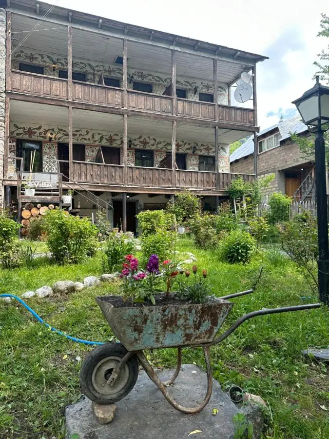 Villa Mestia Hotel