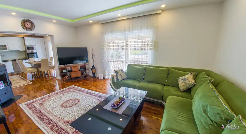 Mostaria House