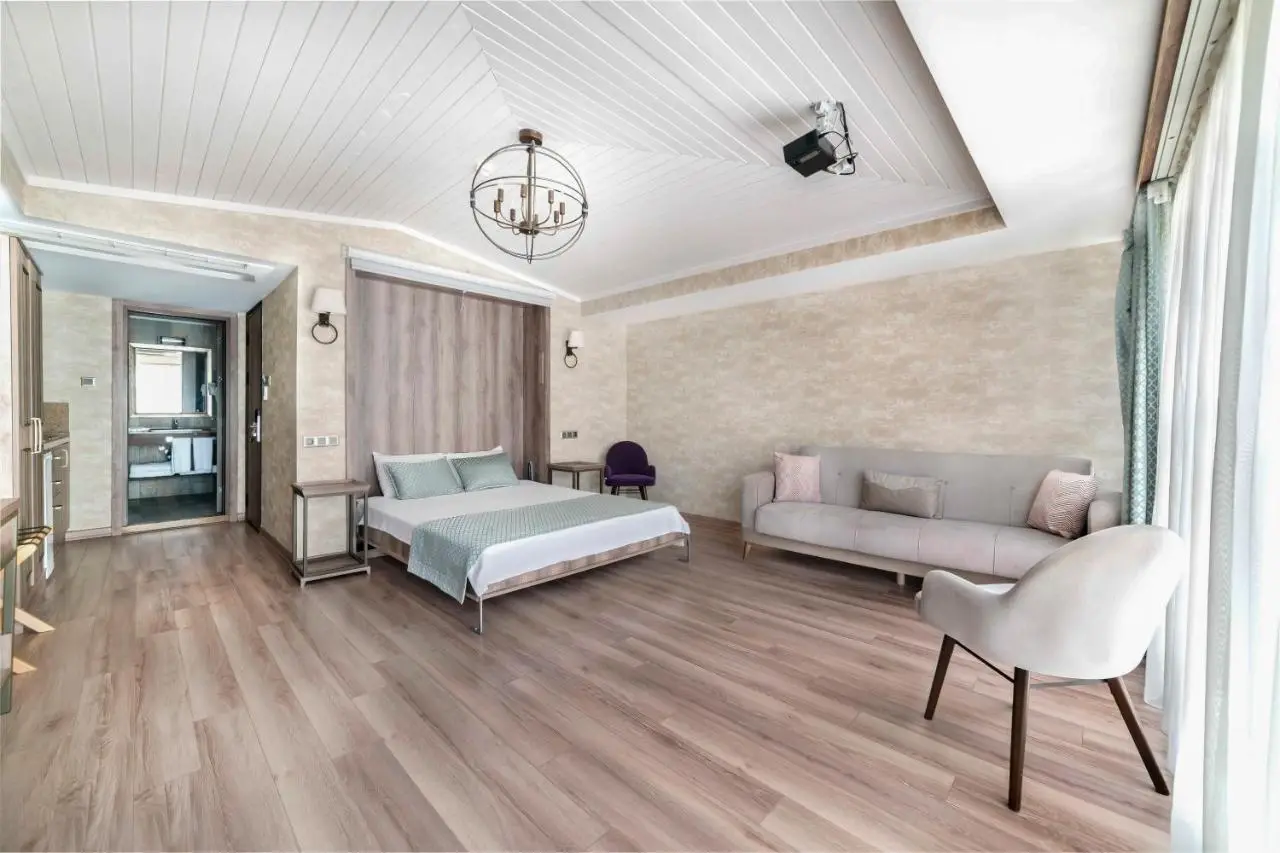 Castle Franco Suites