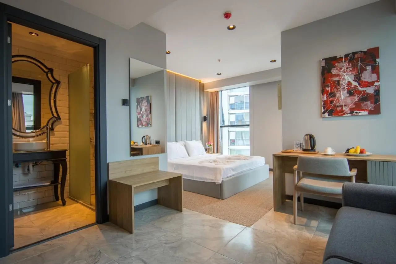 SHERLOCK HOMES HOTELS