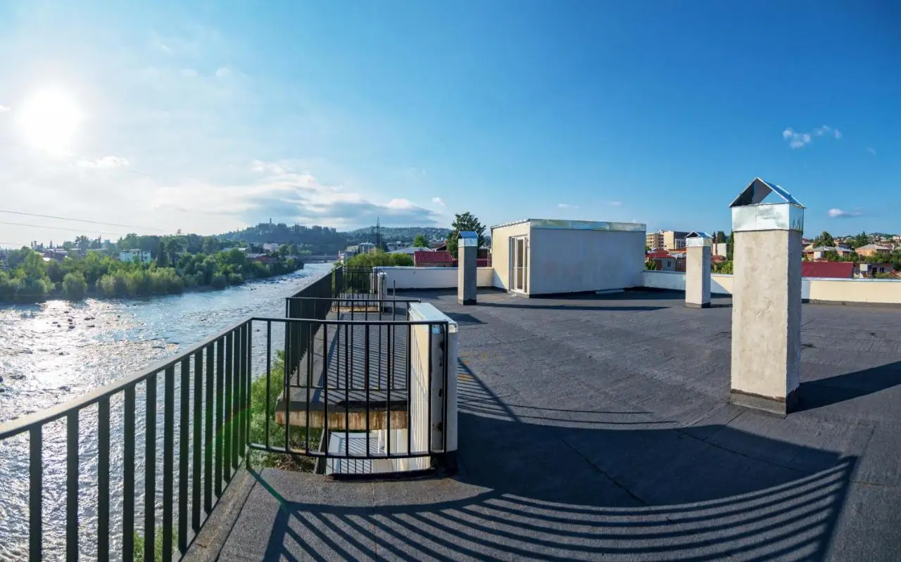Four Seasons Riverside