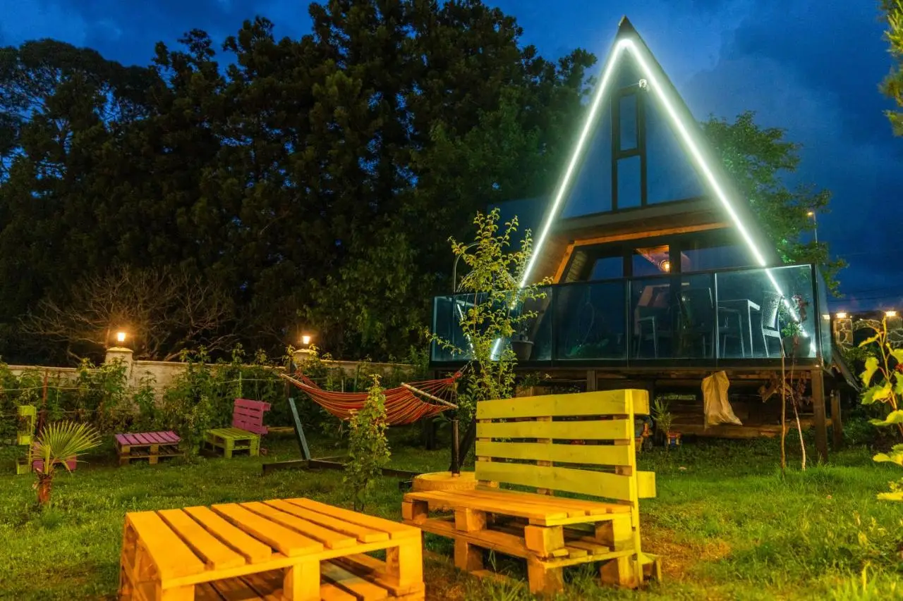 La'Familia Cottages
