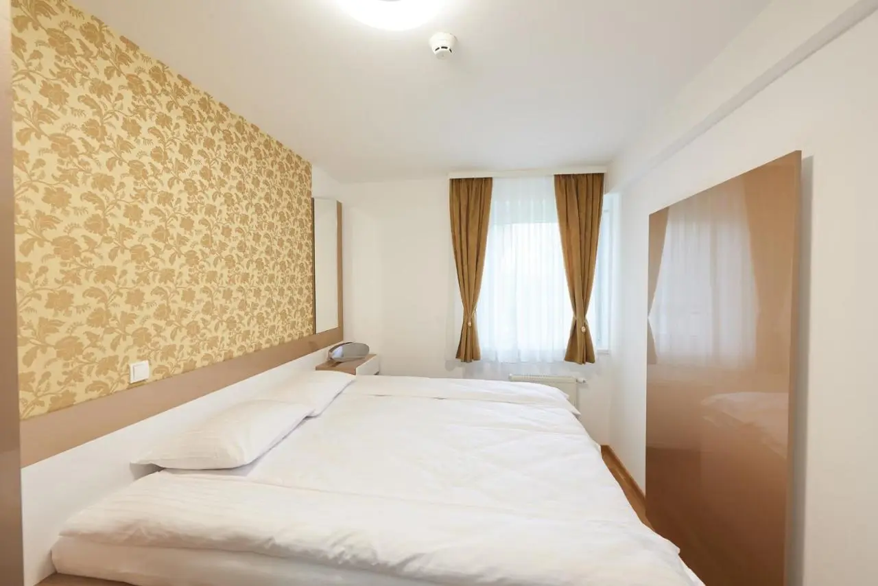Park Apartment
