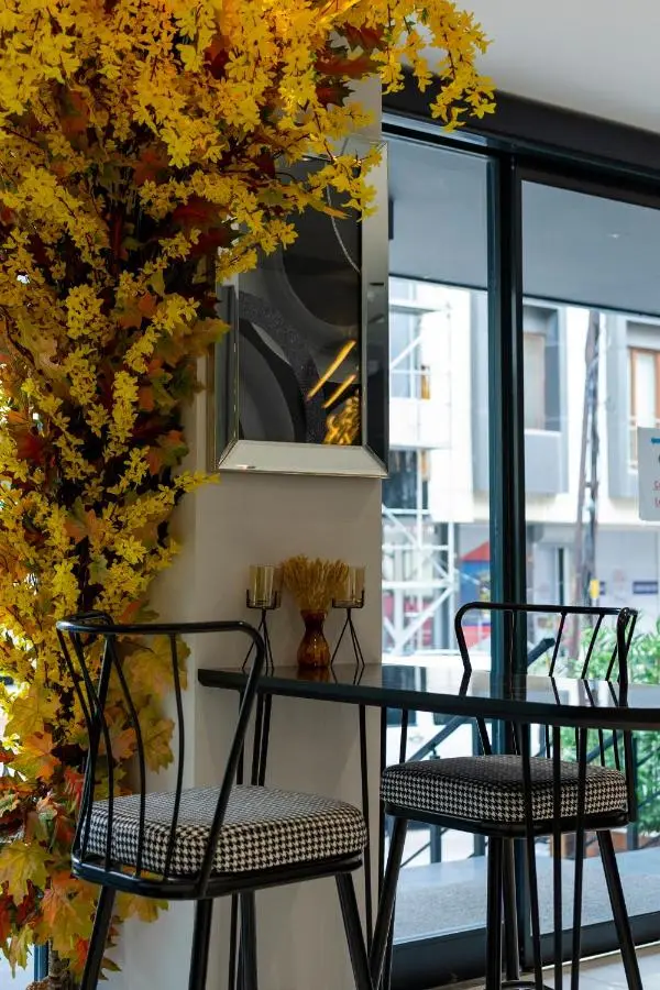 BRANDROOM HOTEL