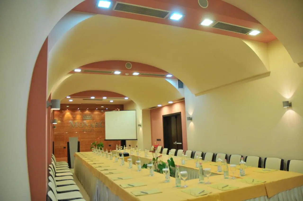 MonarC Hotel