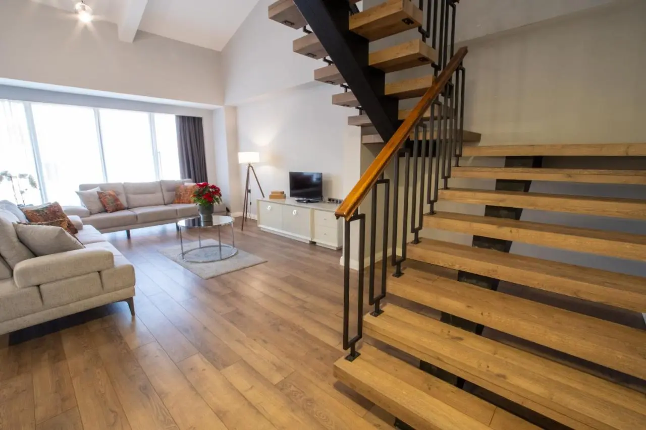 Myway Deluxe Hotel