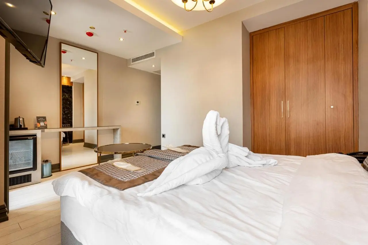 Santra Hotel