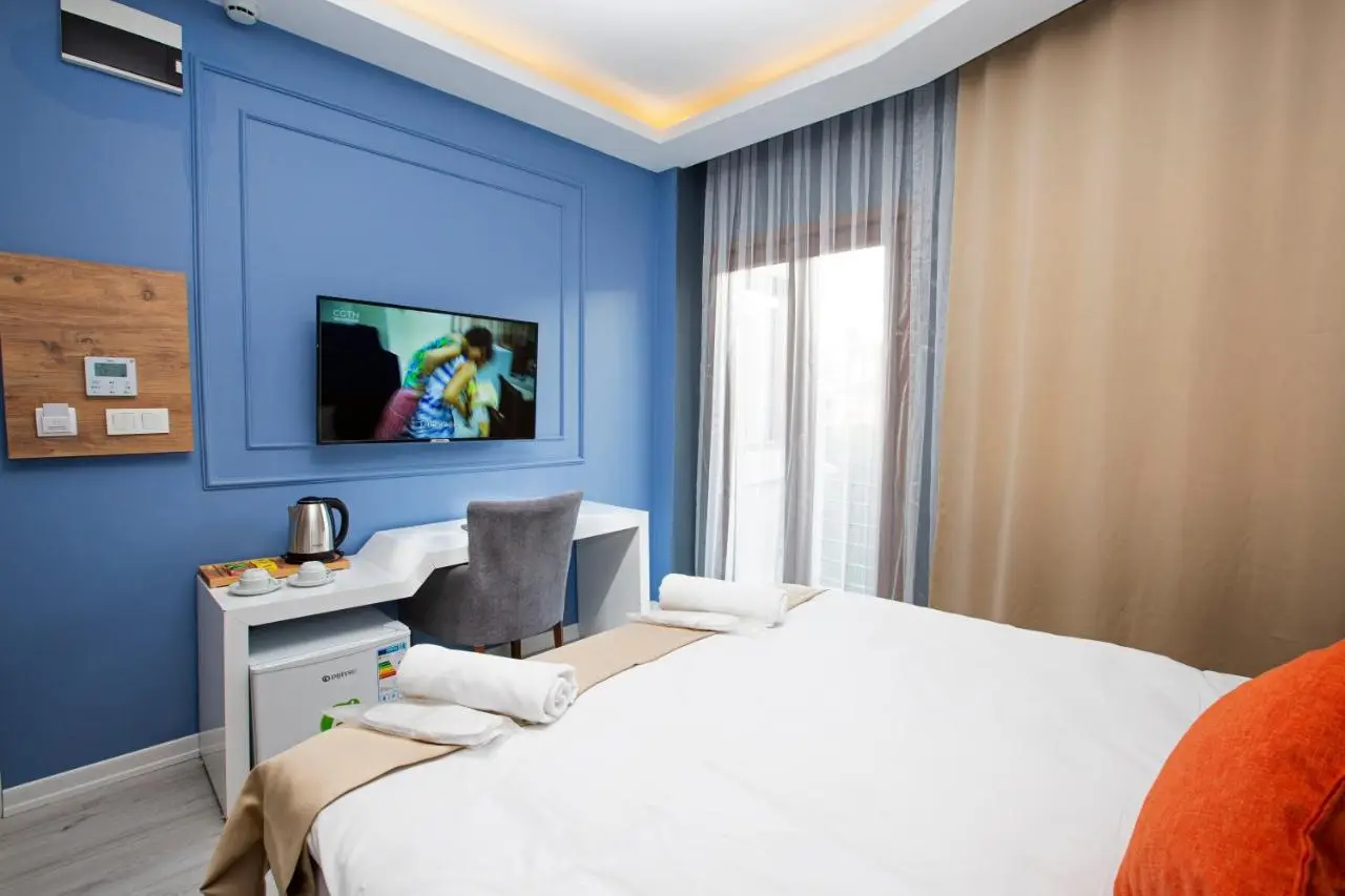 Taksim Square Leon's Hotel