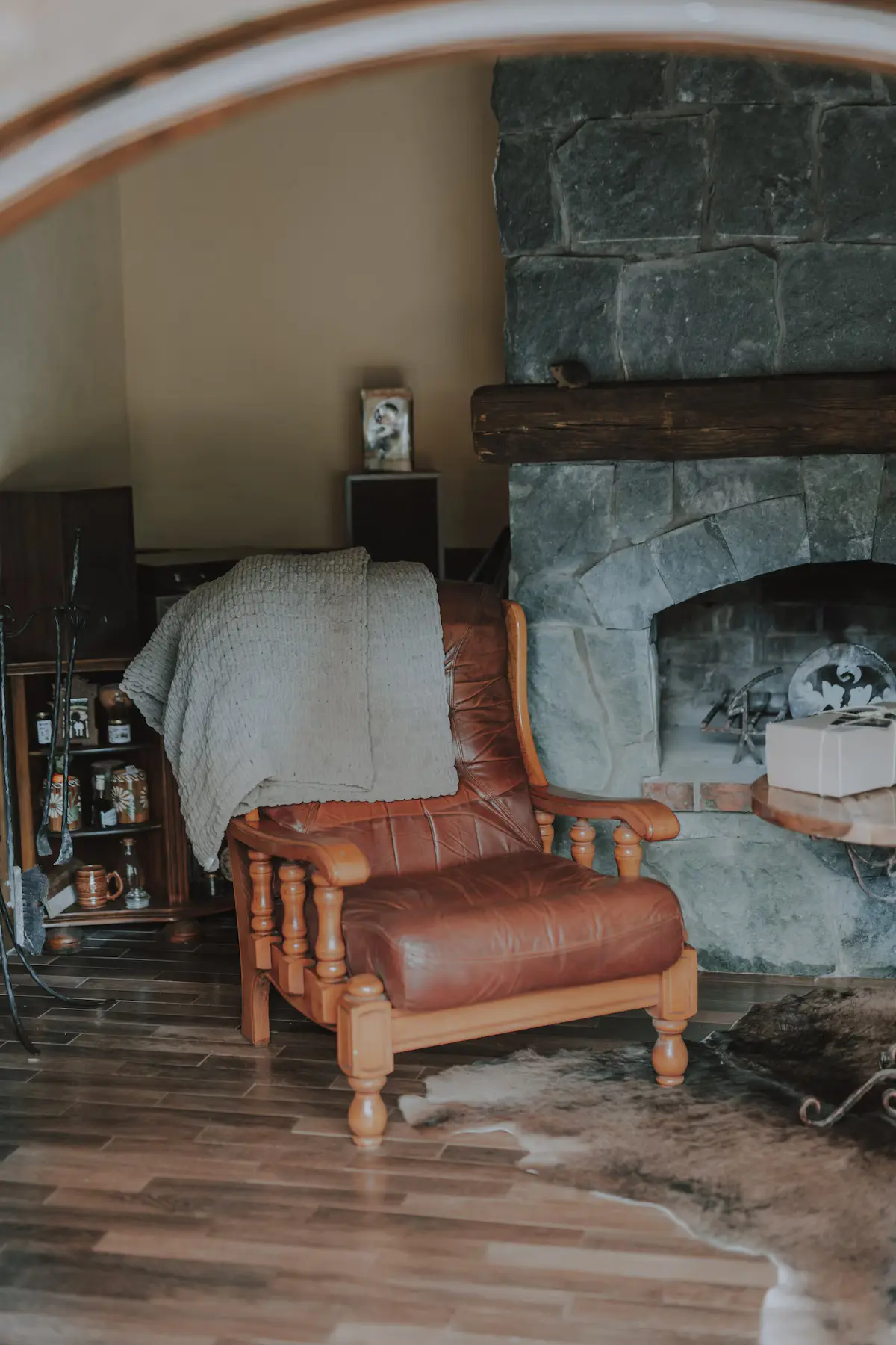 Hobbit House Mostar – Magical Underground Stay