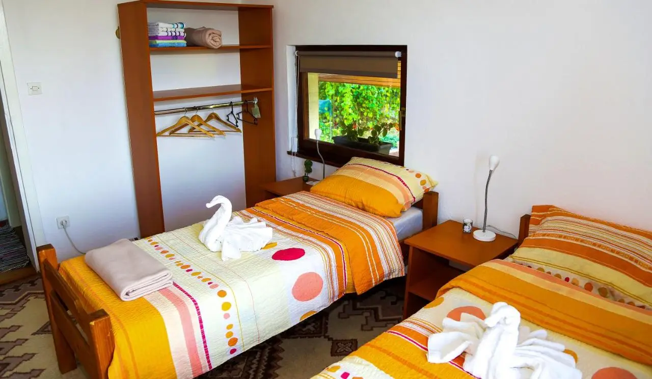 Merak Holiday Home