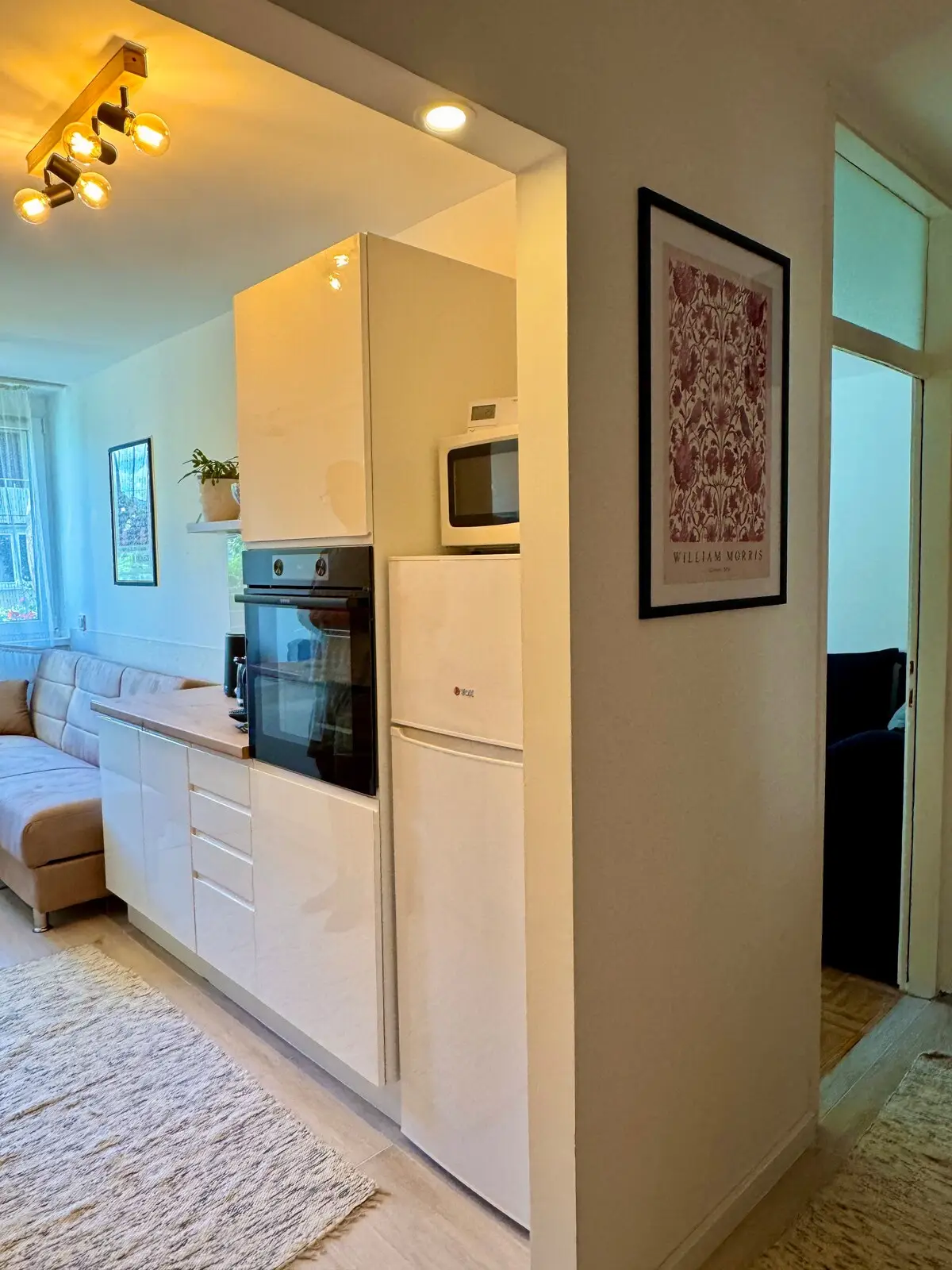 Rose Nest Airport Apartment - Self Check-In
