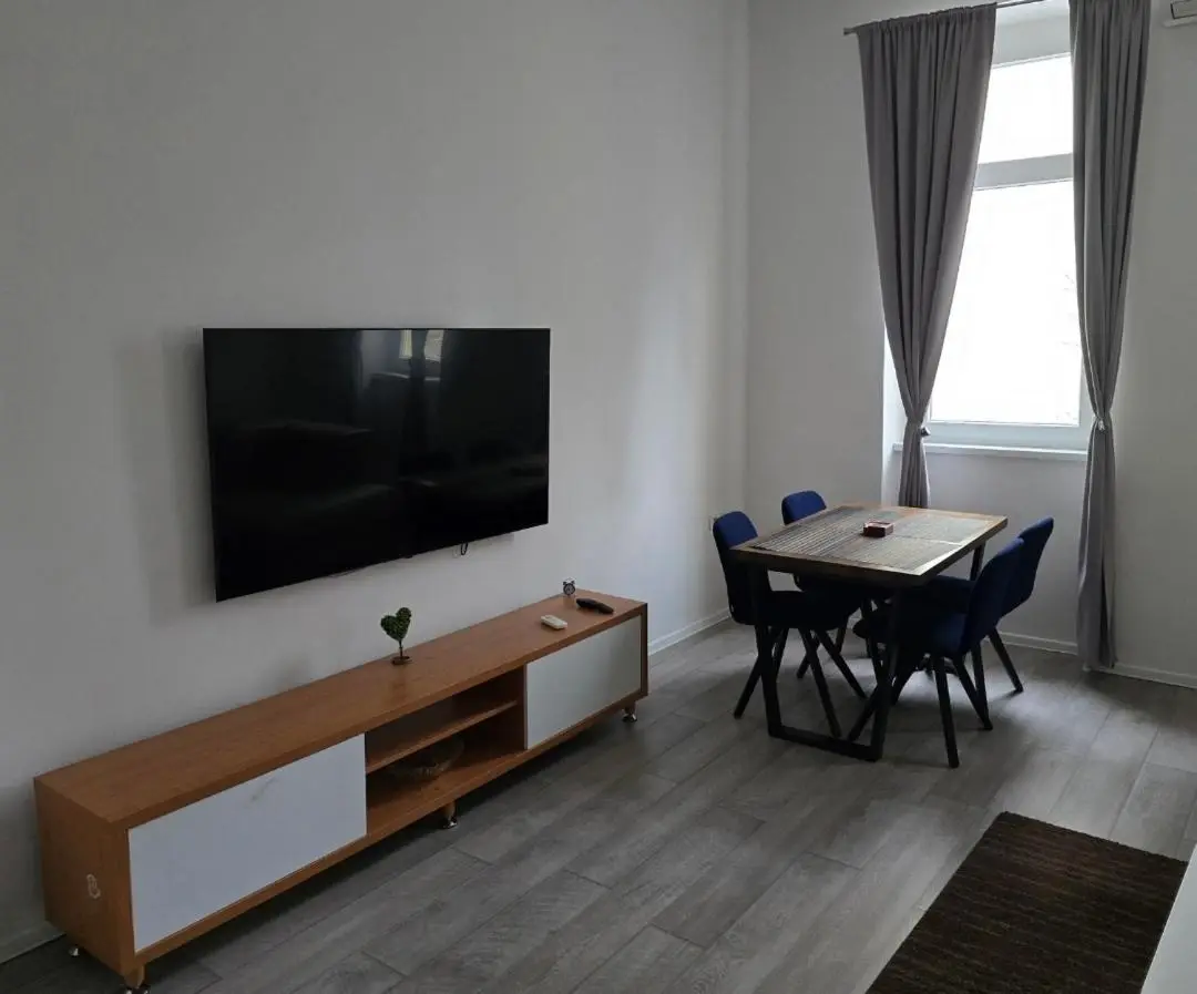 Sarajevo central quiet apartment,private free parking