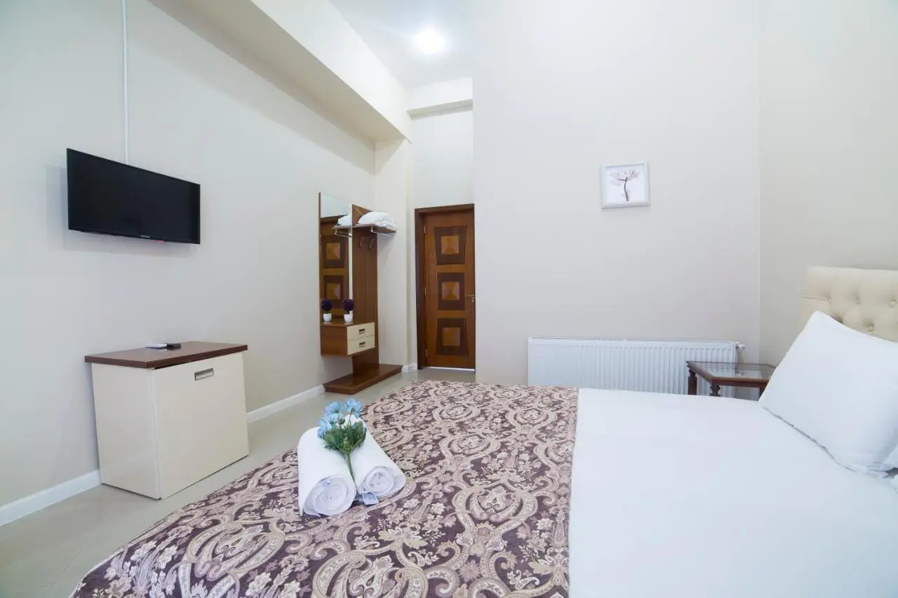 River S hotel