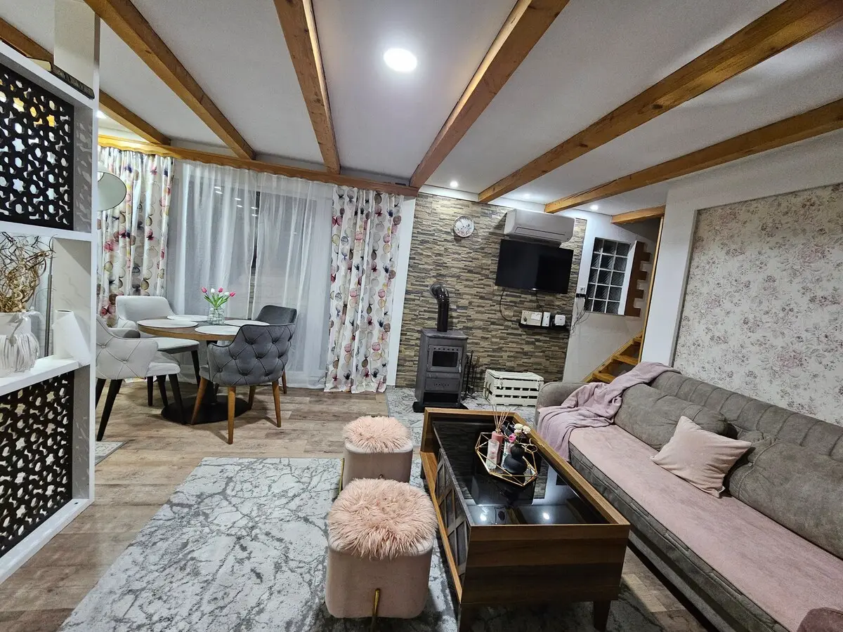 Mountain House Brutusi 18
Bjelasnica/Trnovo bi