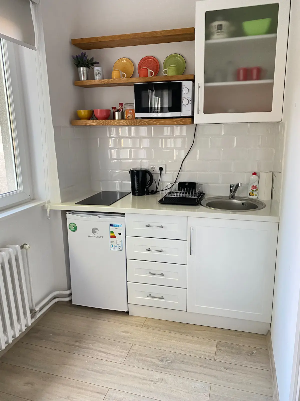 Beautiful White Studio Apartment Lejla