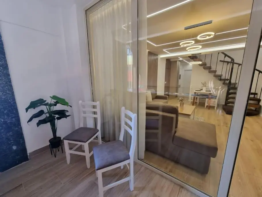 Central Continental Apartment
