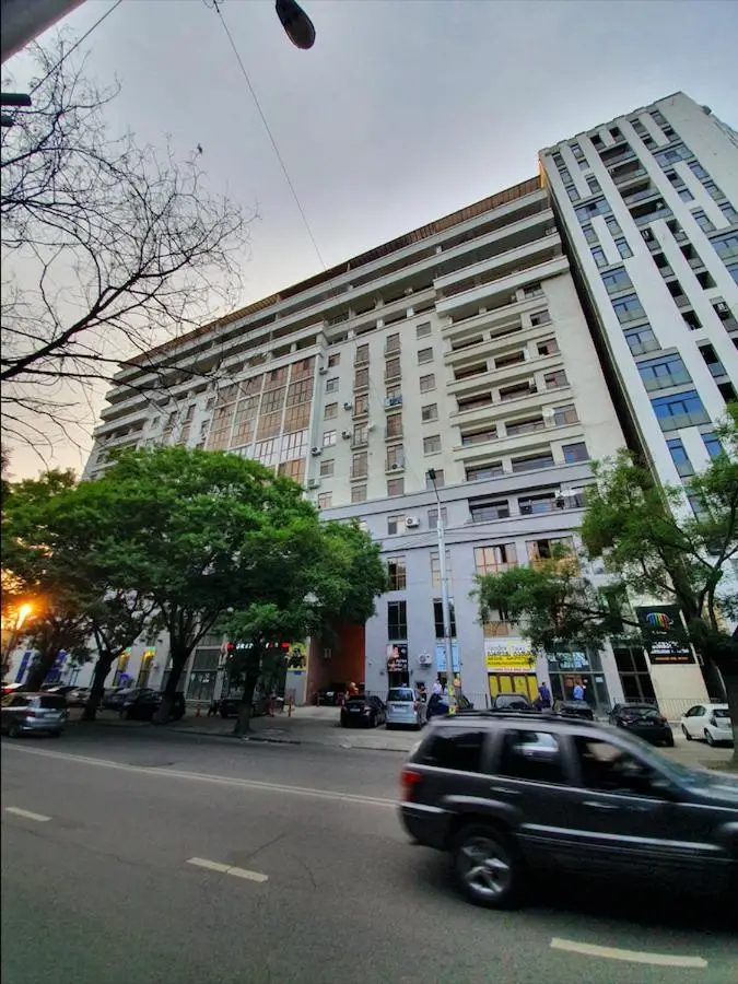 5 Rooms near 300 Aragveli metro station