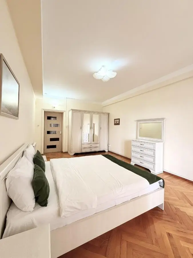 La Mia Apartment Formula 1 view