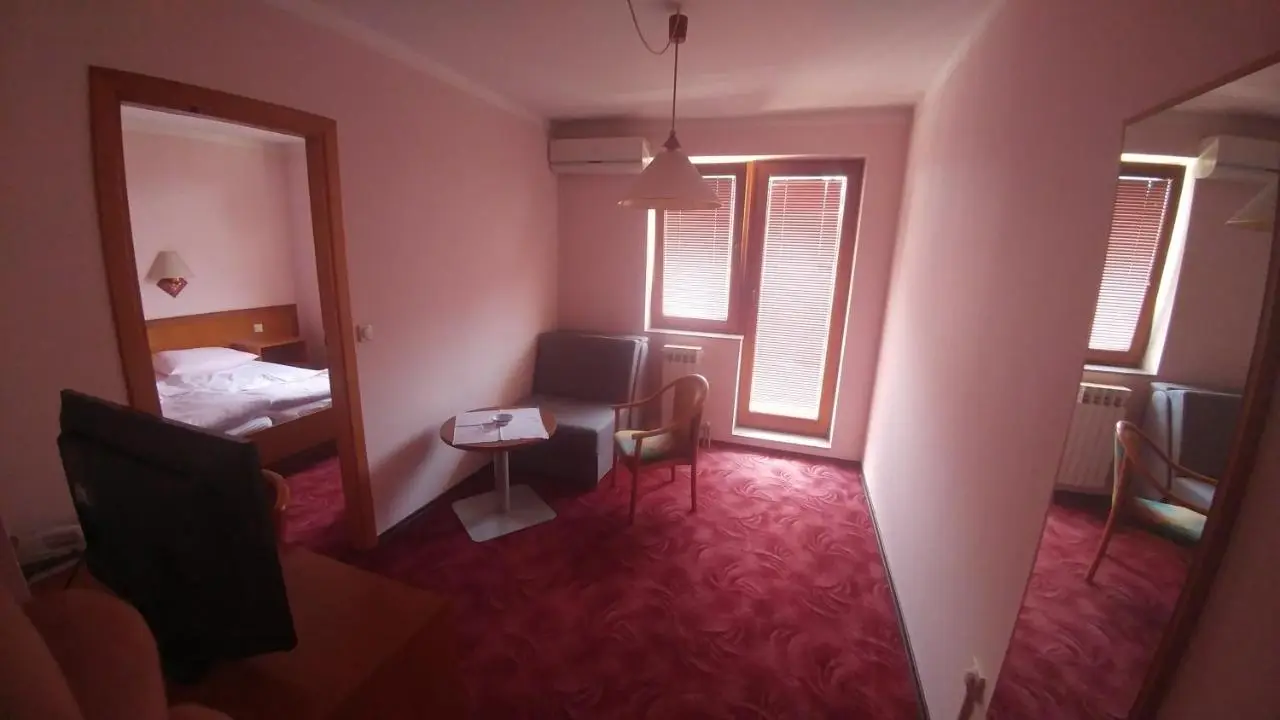 Hotel Delminium