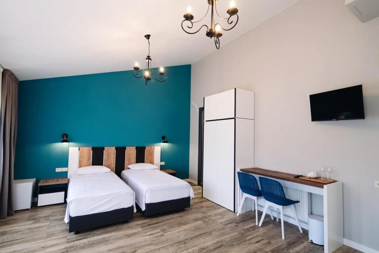 Wine Rock Hotel