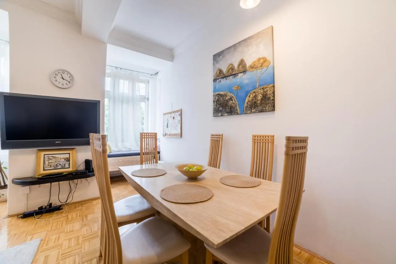 Urban Santiq City Center 3-bedroom apartment with balcony