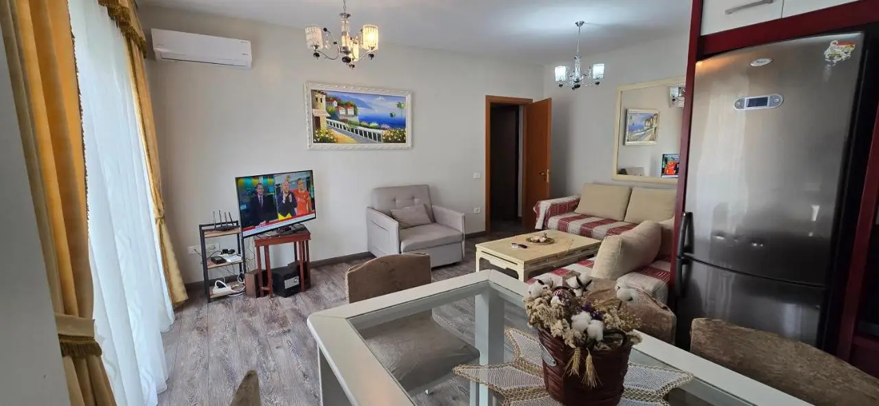 Apartament me qera Lungomare Vlore Mari