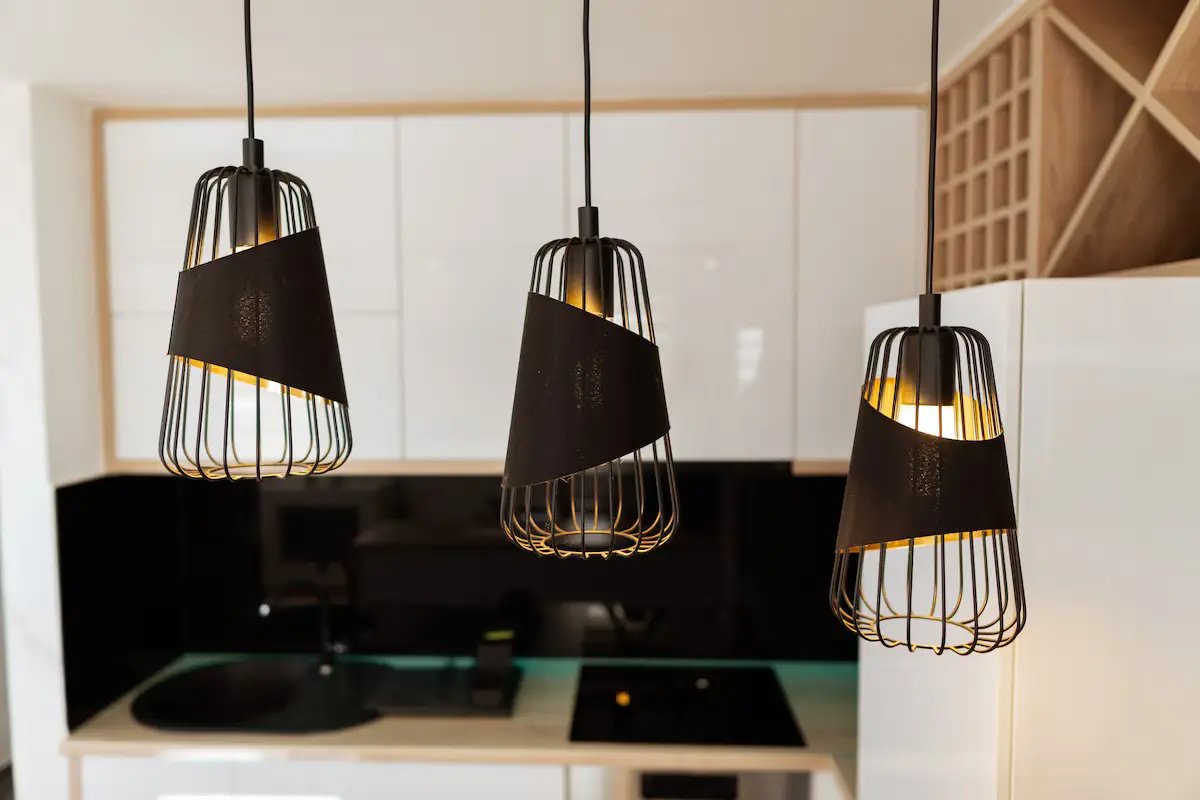 Top Floor Modern Penthouse | Free Parking