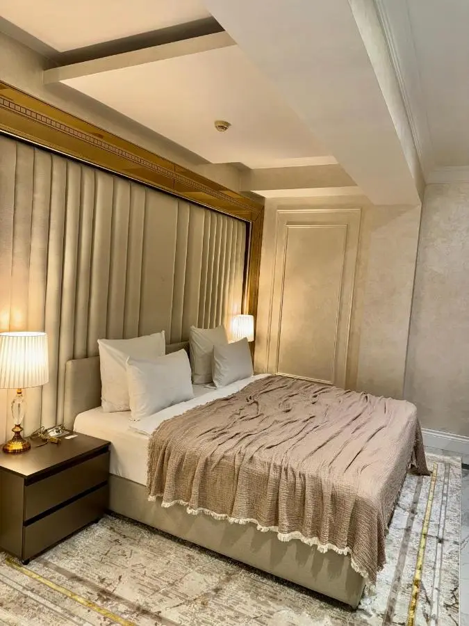 Ganjali Plaza Hotel