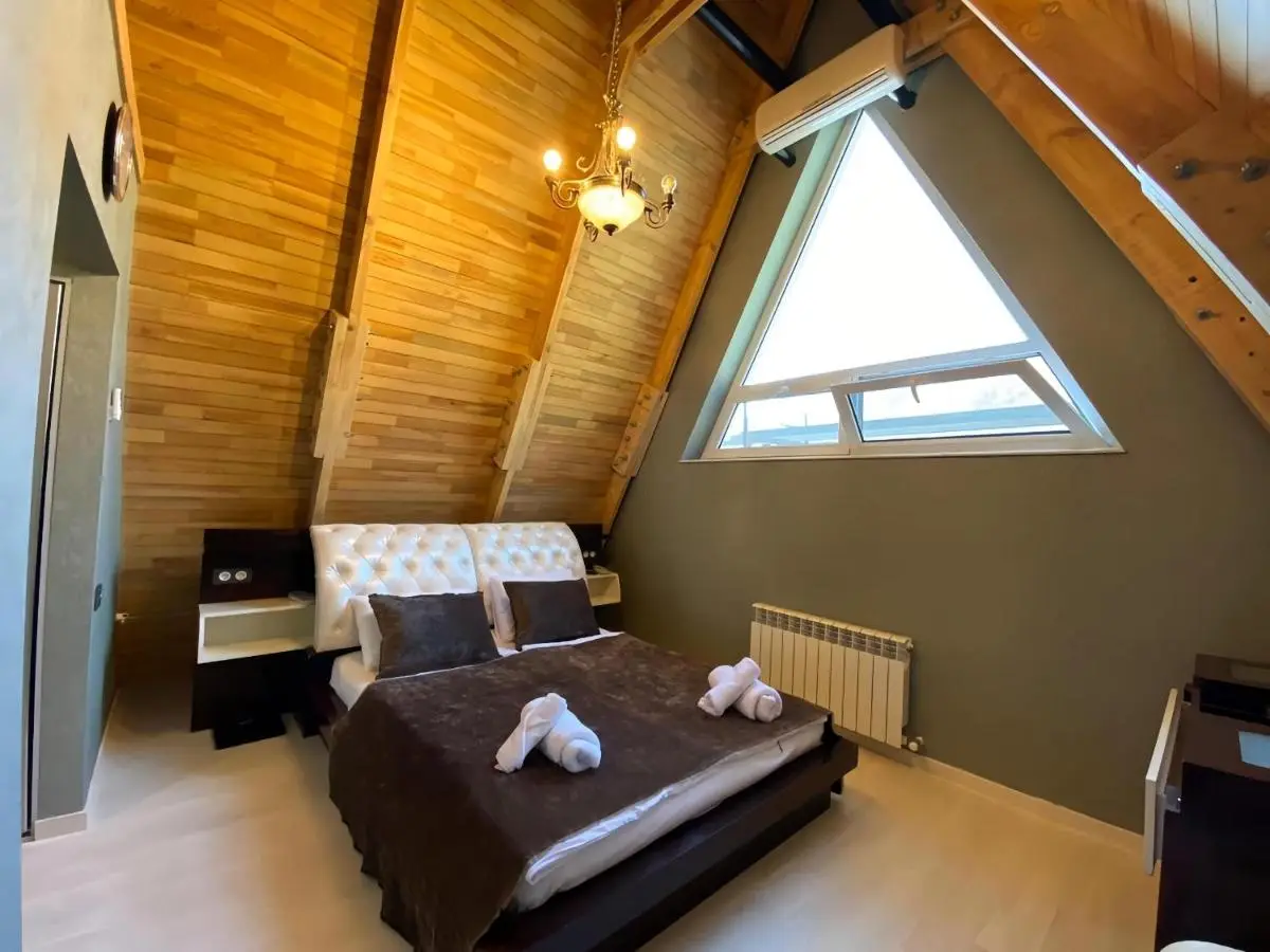 Trigon Villa Family , HOT POOL ,SAUNA,JACUZZI