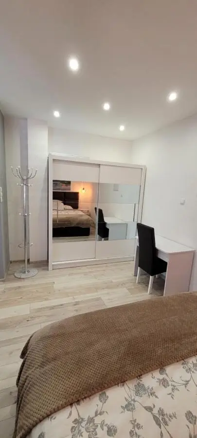 Oz Lux Apartments