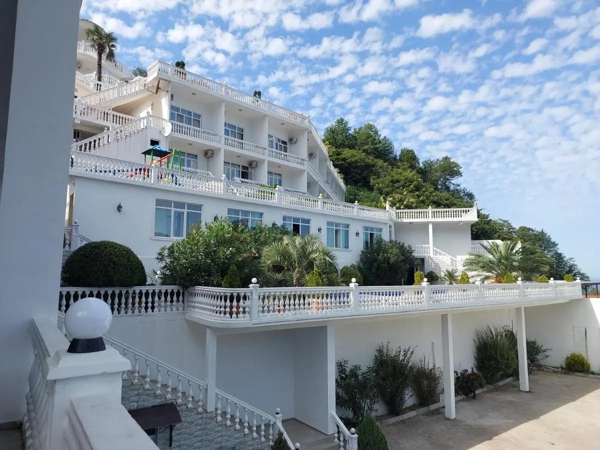 Zura palace