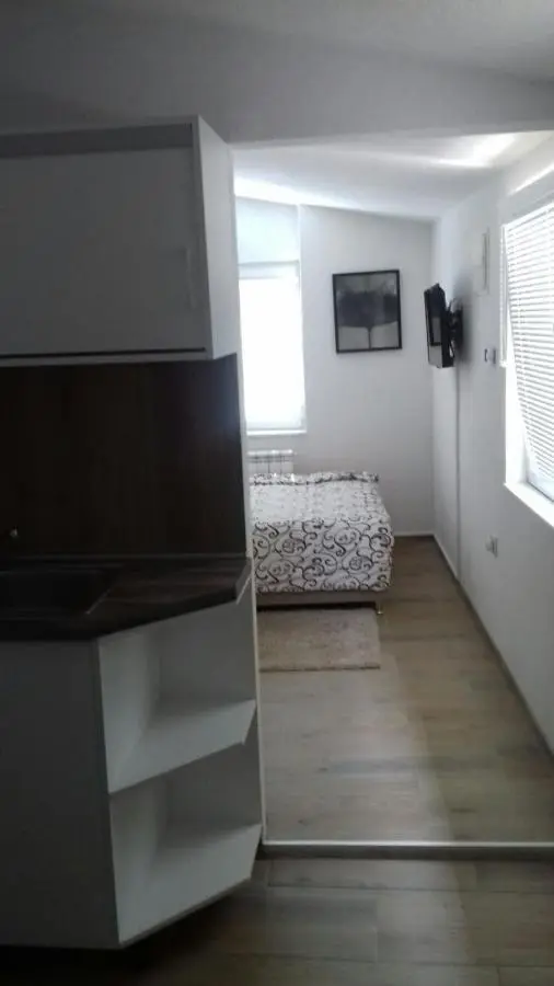 Modern&Cozy Bosnian house with GARDEN+FREE parking