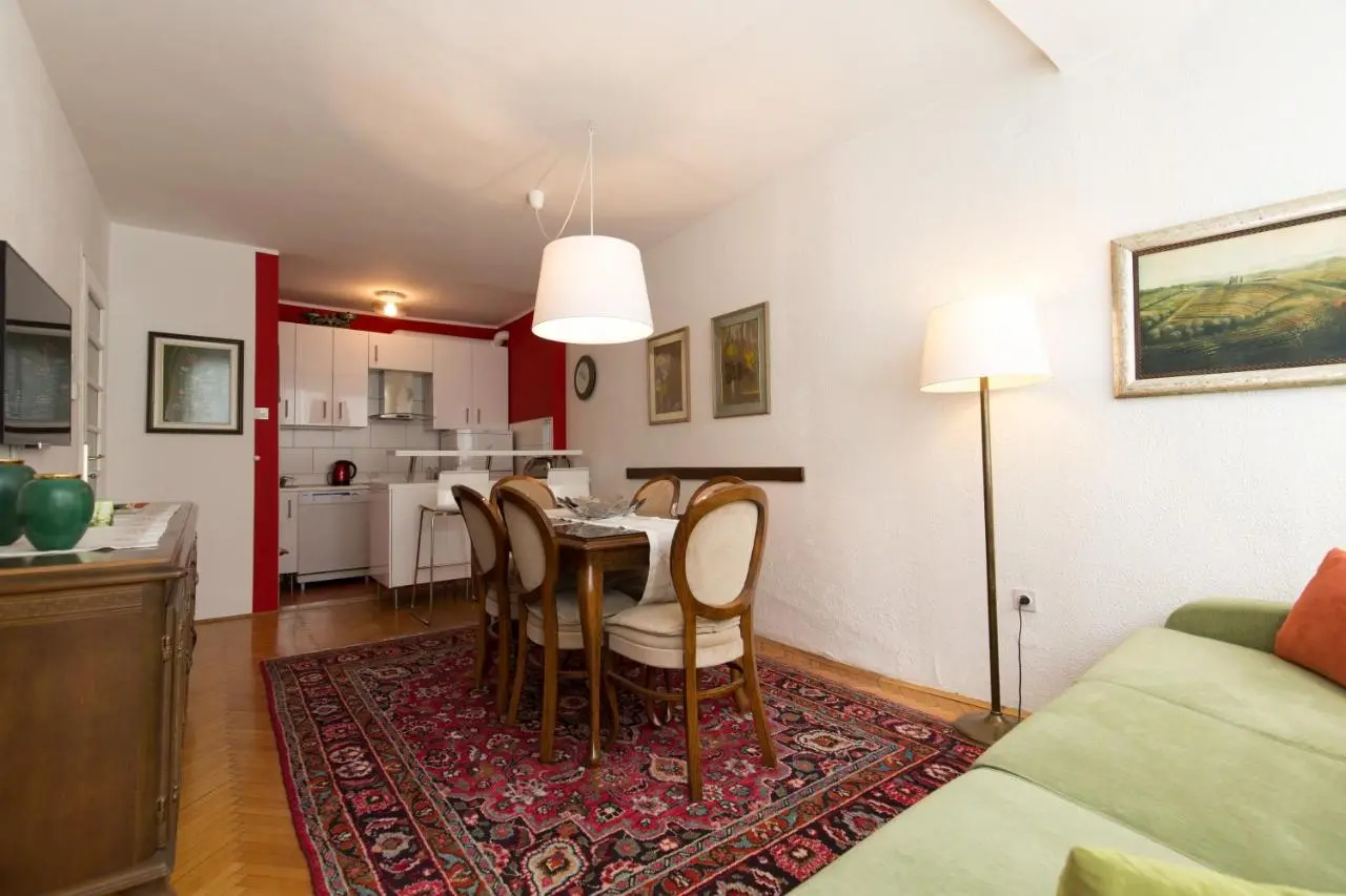Apartment Gloria