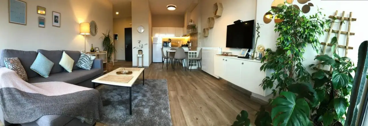 Ameri Plaza Green Apartments
