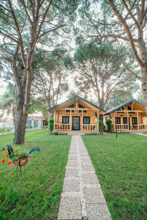 Pino Mar Luxury Bungalows