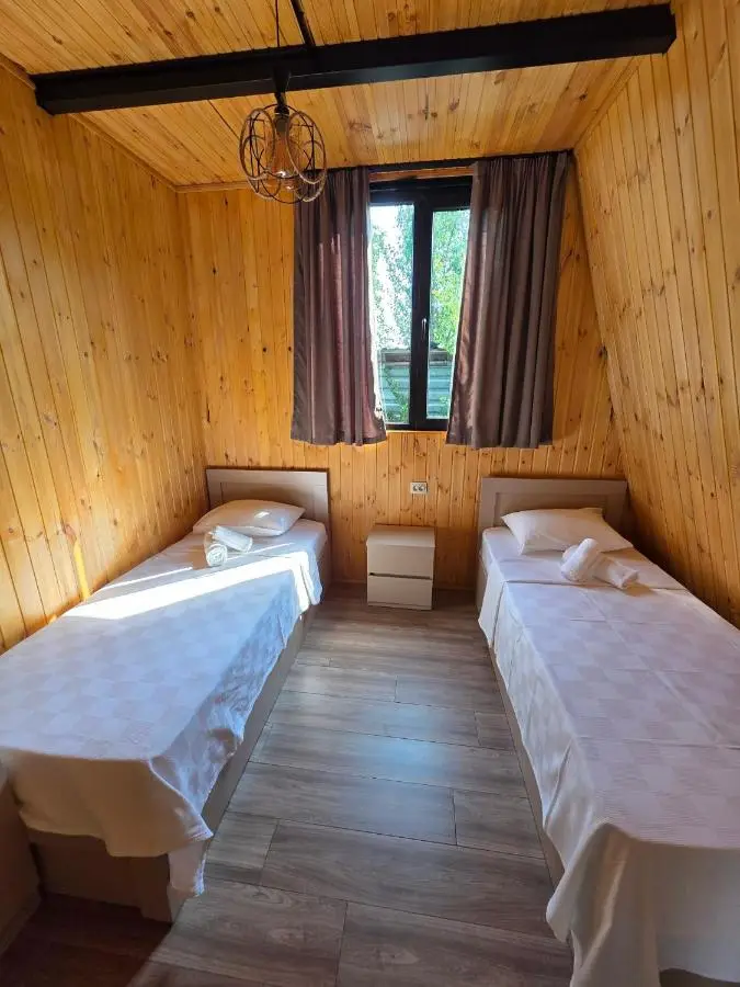 Diamond Cottages