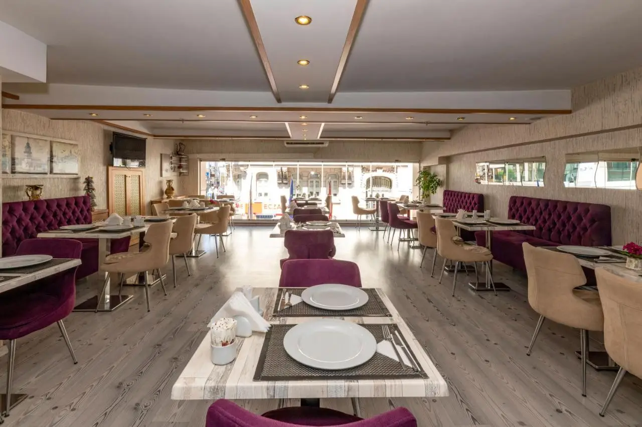 Regno Hotel