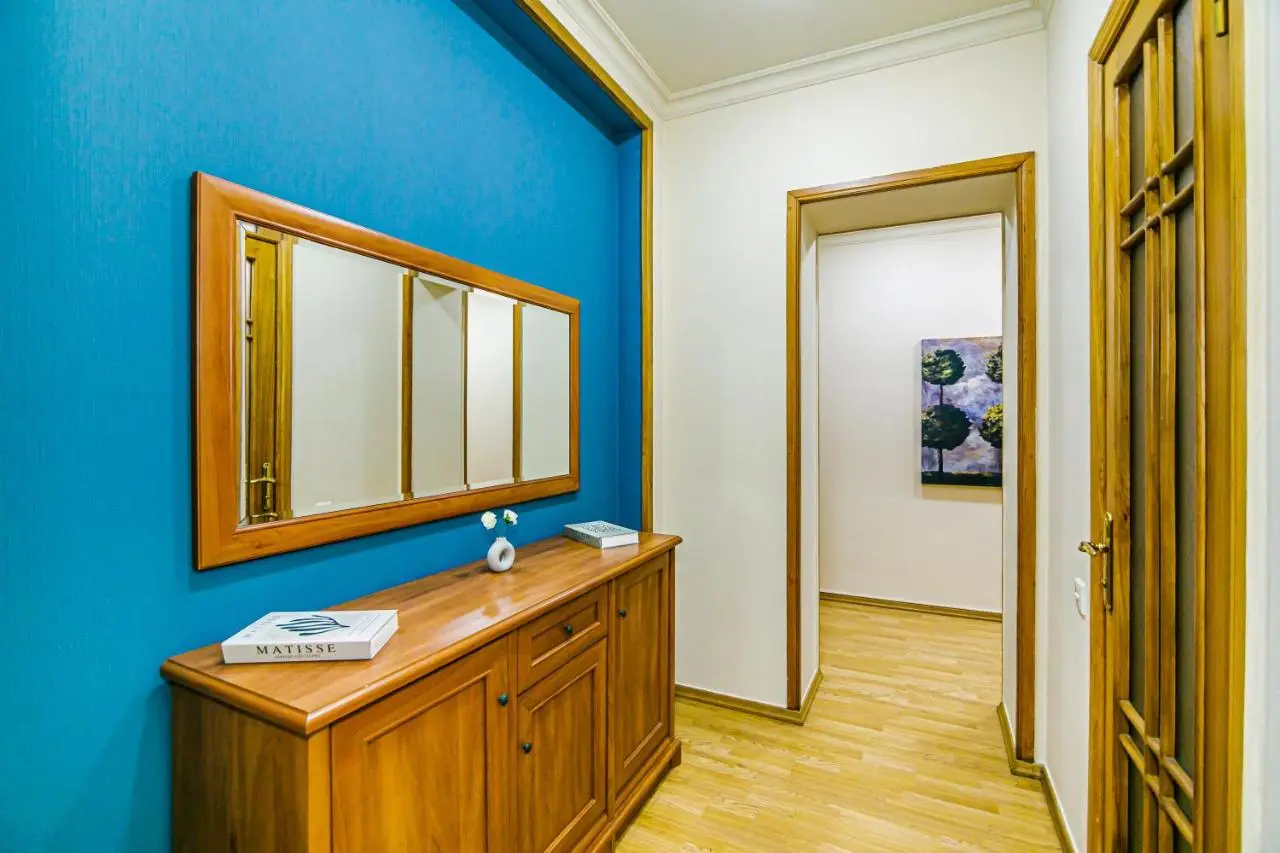 Tranquil Green Corner One Bedroom