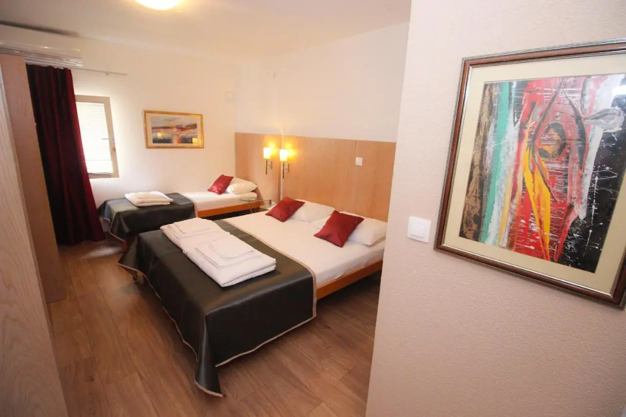 "VILLA DENY" Boutique HOTEL - included "FREE PARKING"