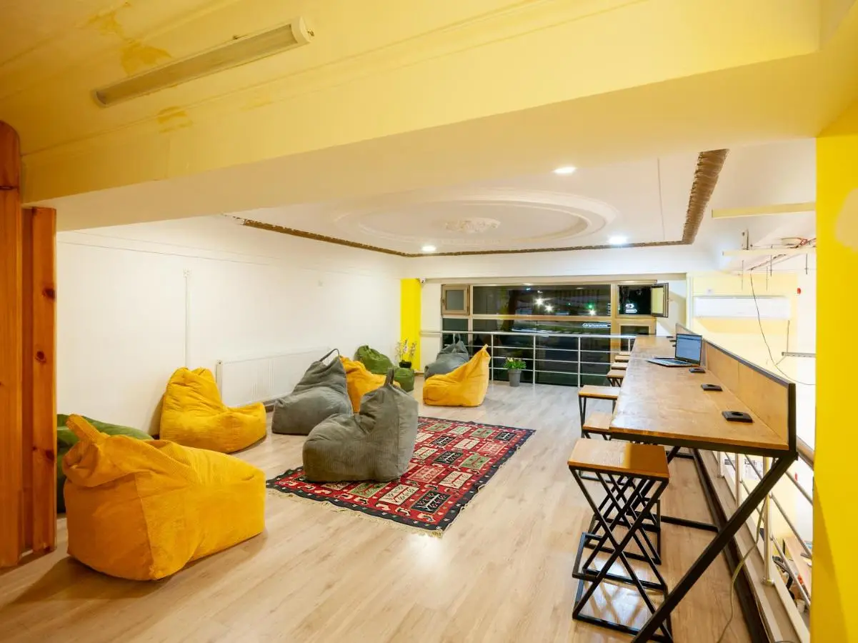 Capsule Hotel Happy lounge