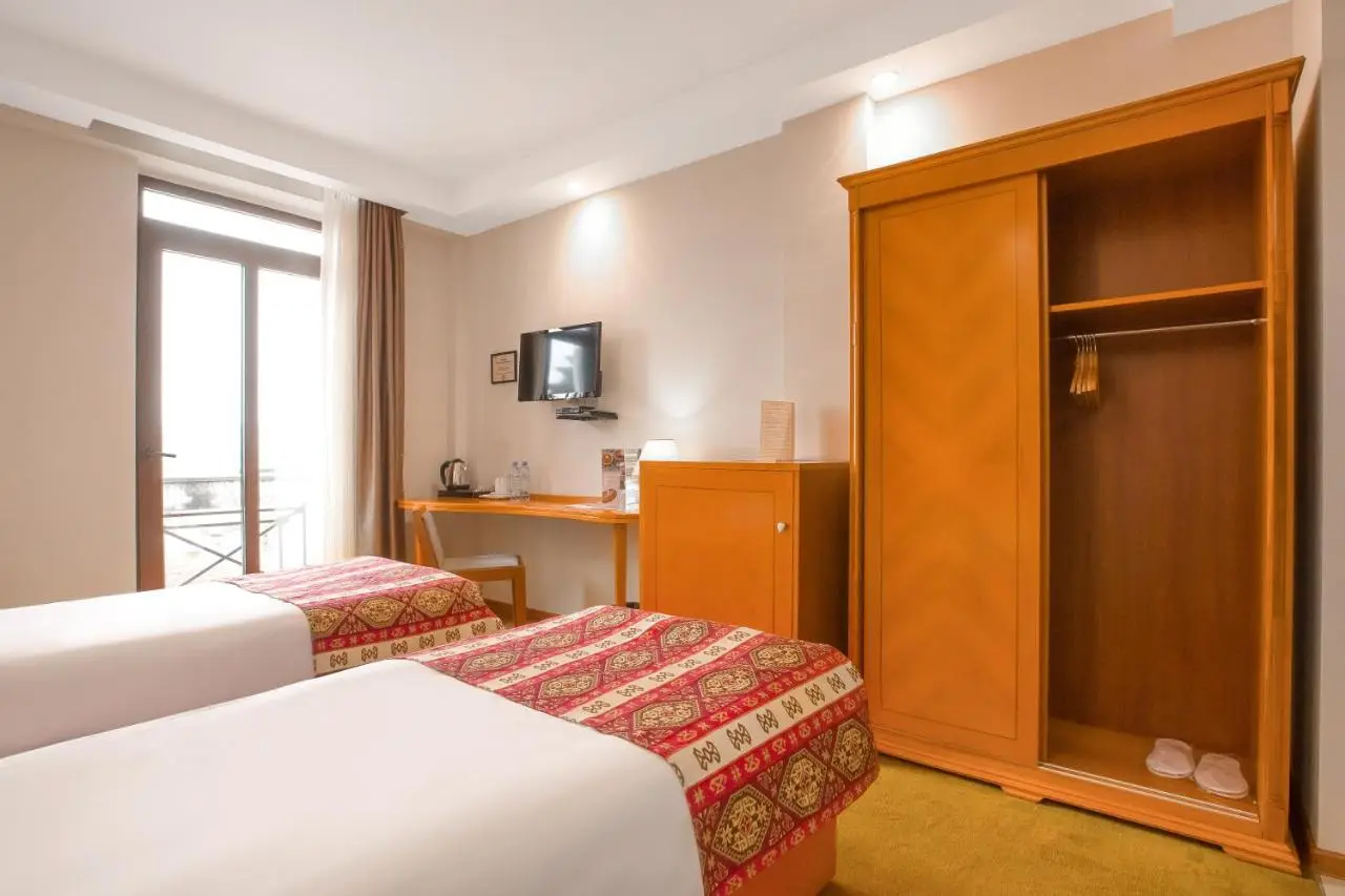 Urban Boutique Hotel