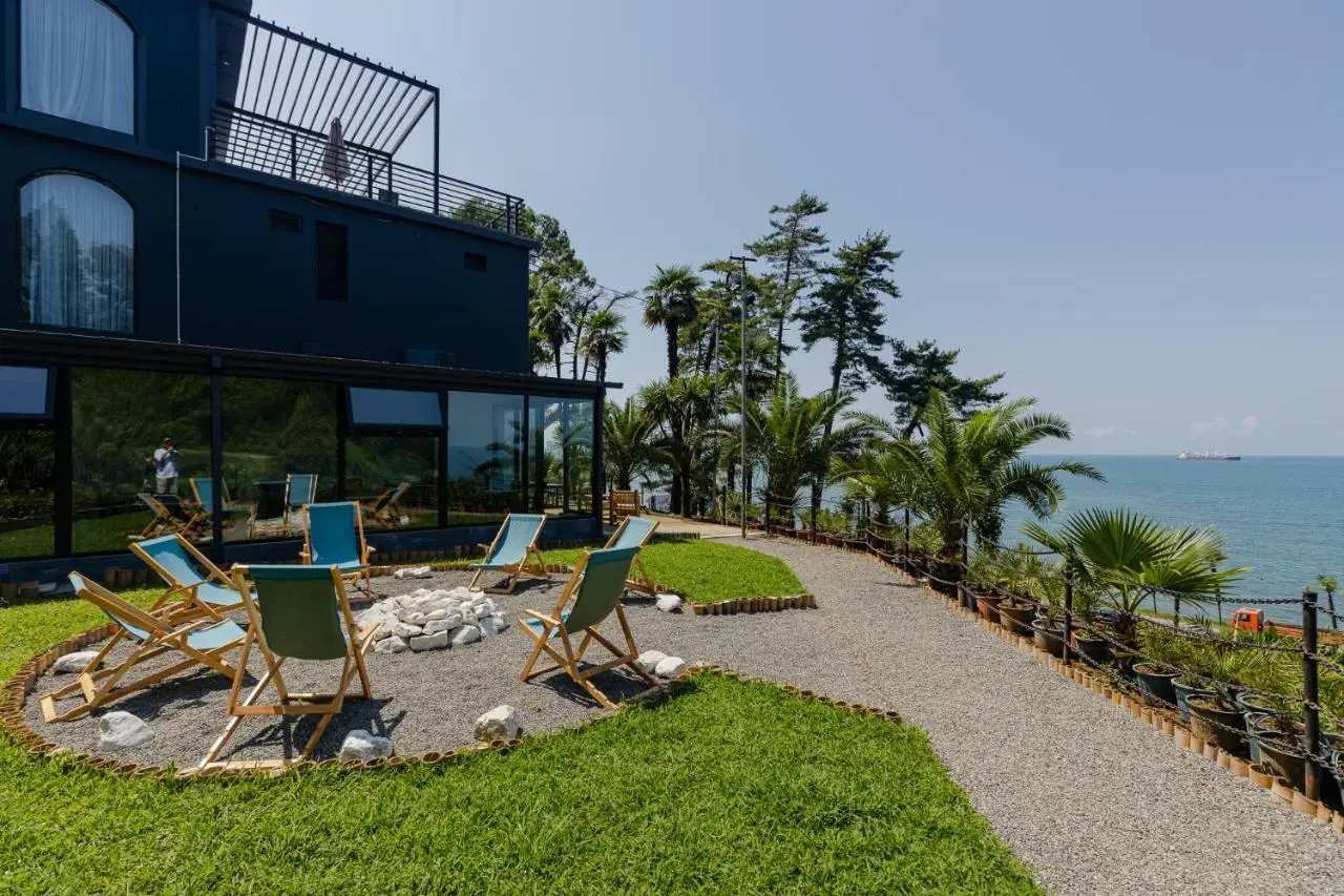 House at the Sea