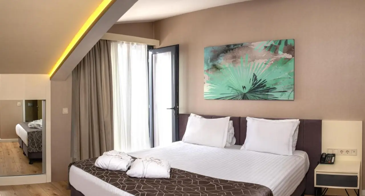 Elm Suite Hotel