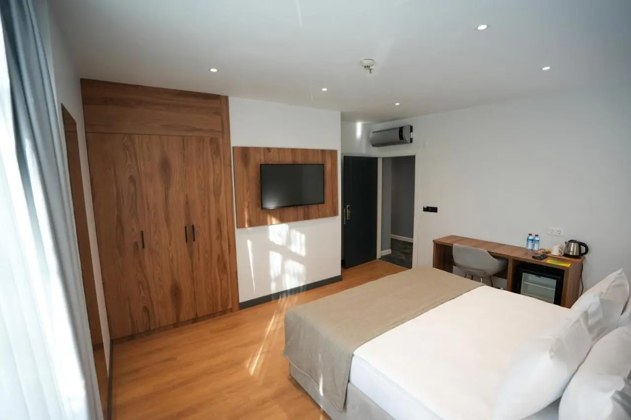 Business Life Hotel Güneşli